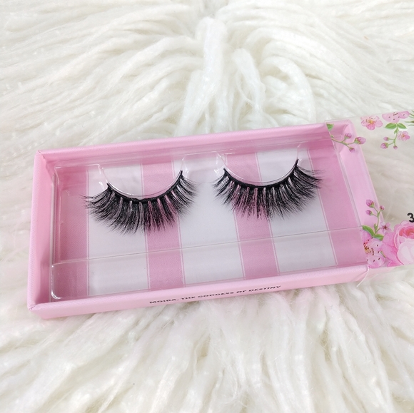 Moira Cosmetics 3D Effect Bionic Vegan Faux Mink Lashes #19 Date Night - Picture 6 of 6